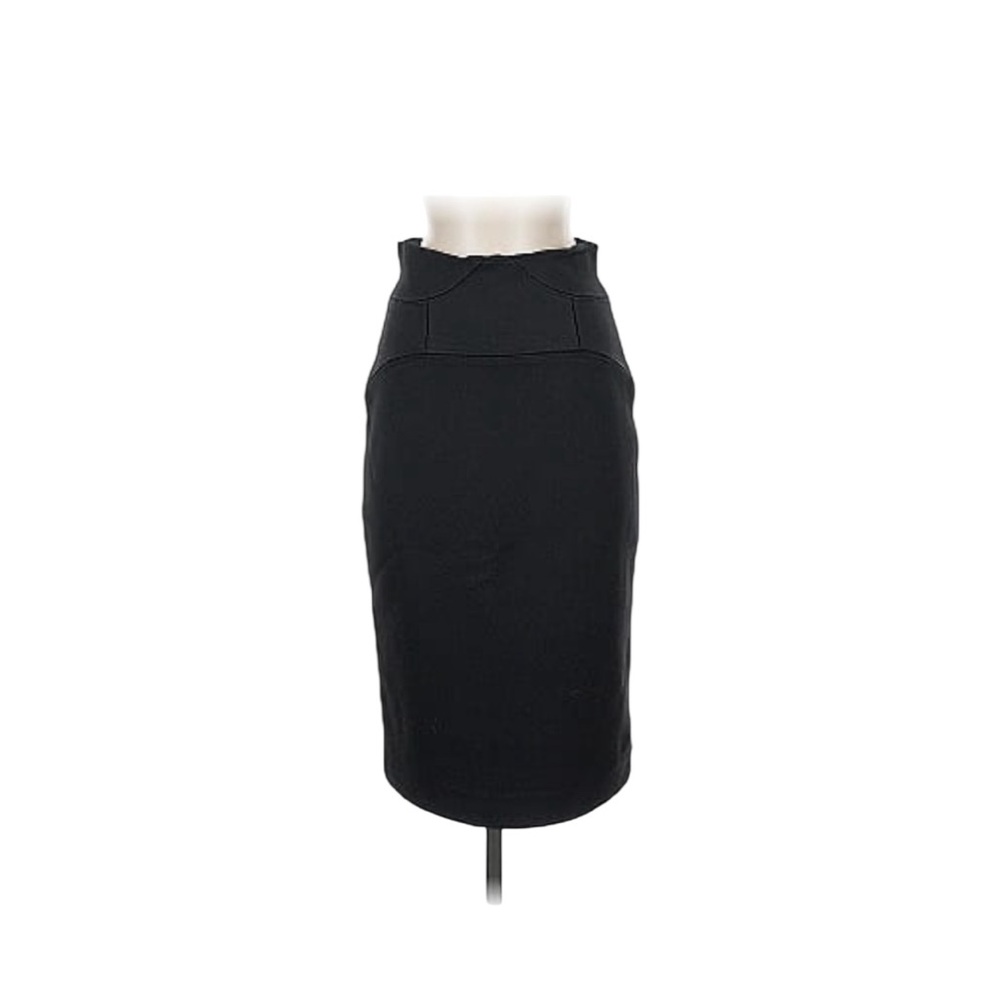 𝐑𝐎𝐁𝐄𝐑𝐓 𝐑𝐎𝐃𝐑𝐈𝐆𝐔𝐄𝐙 Like NEW Structured Pencil Skirt